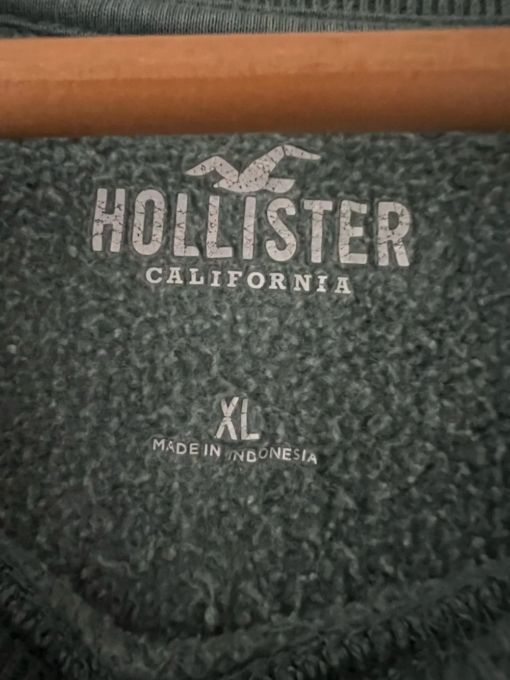 Hollister Dusty Green 'Malibu' Crewneck Sweatshirt - Picture 2 of 2